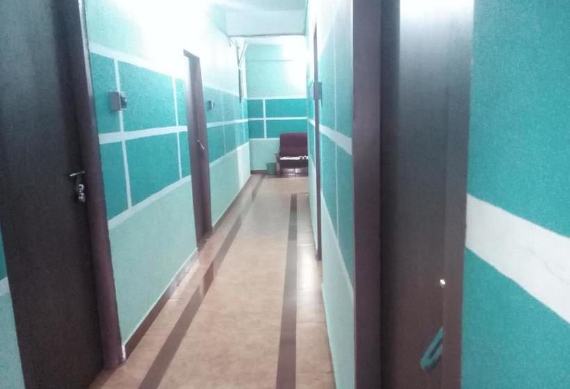 Hotel Prarthana Tourist Home 9