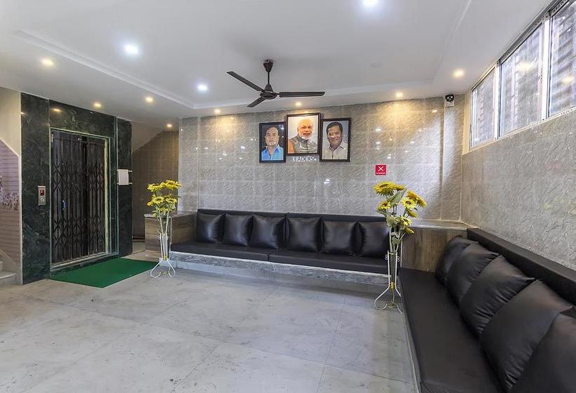 Hotel Oyo 5638 Om Regency I 12