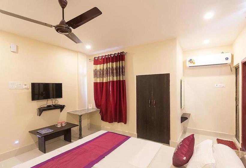 Hotel Oyo 5638 Om Regency I 17