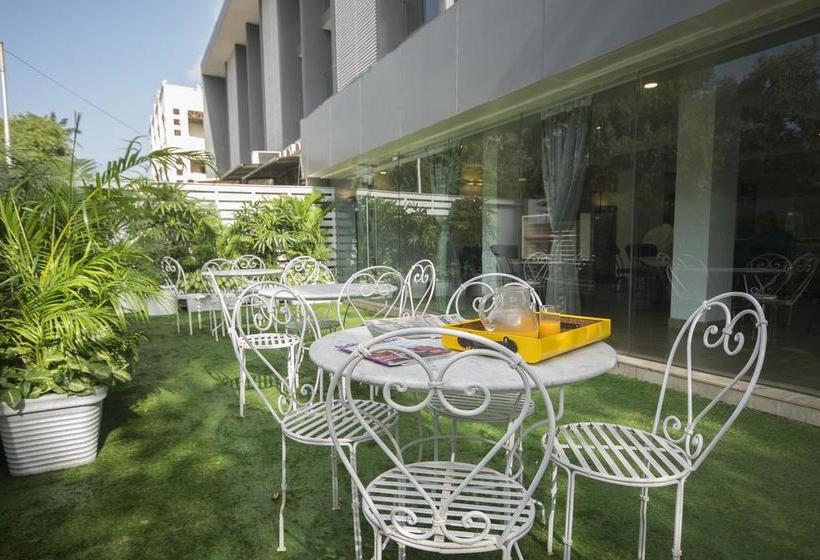 Hotel Oyo Townhouse 016 International Airport 15