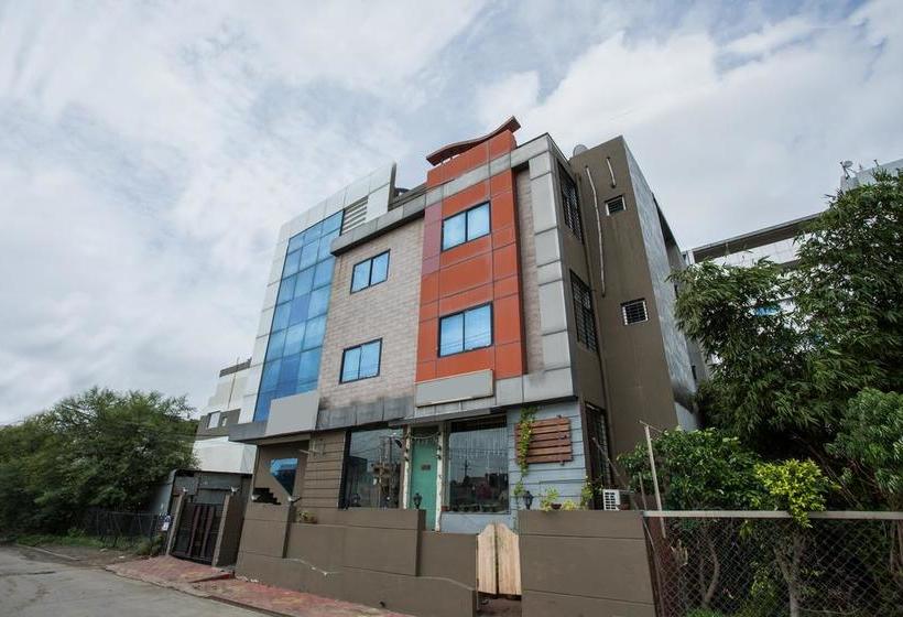 Oyo 7421 Hotel Relex Indore