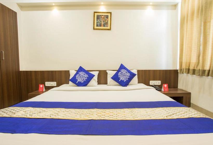 Oyo 7421 Hotel Relex 8