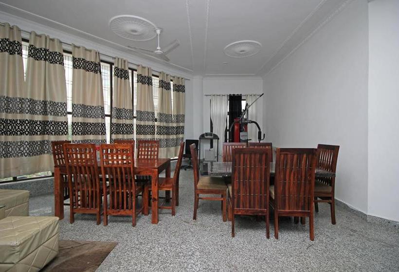 Hotel Oyo 9076 Absin Hospitality 2 12