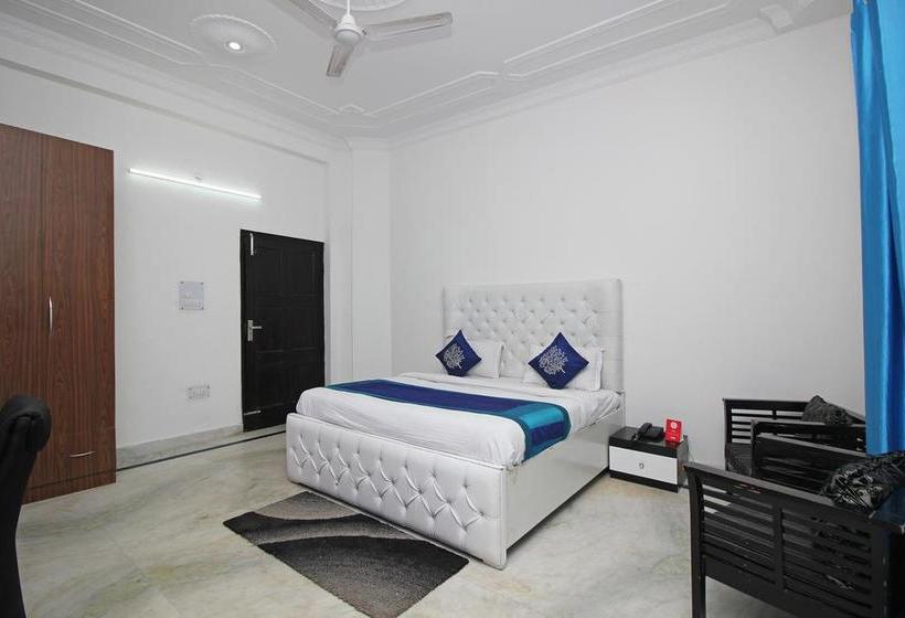 Hotel Oyo 9076 Absin Hospitality 2 7