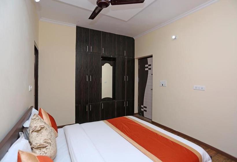 Hotel Oyo 9190 1bhk Studiogreen Roof Homestay 13