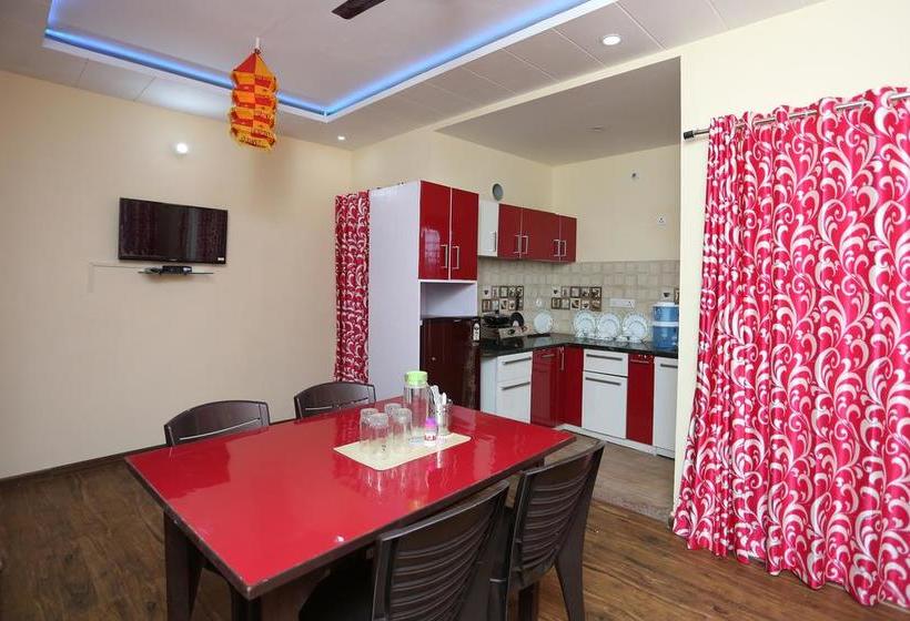 Hotel Oyo 9190 1bhk Studiogreen Roof Homestay 16