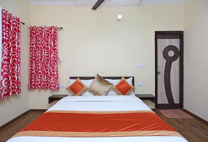 Hotel Oyo 9190 1bhk Studiogreen Roof Homestay 2