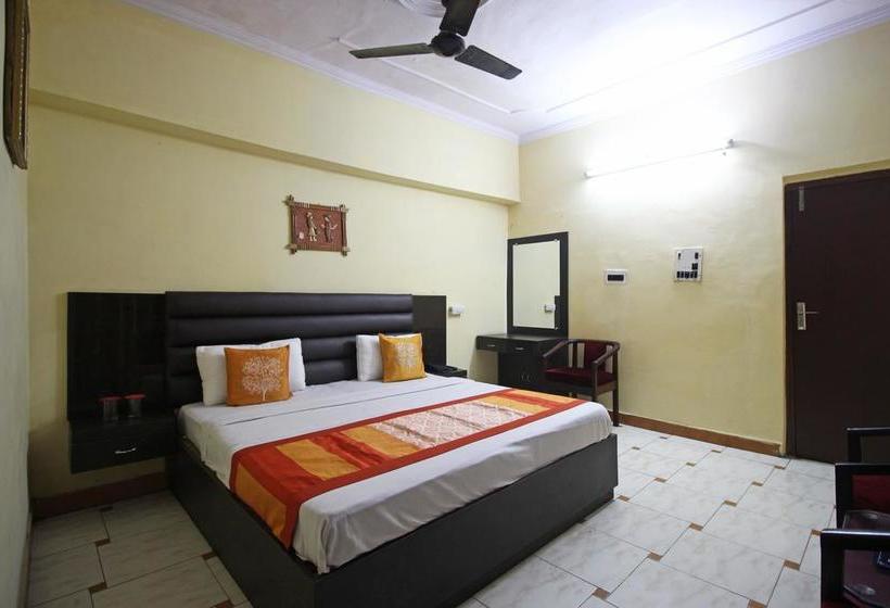 Oyo 7928 Hotel Sehgal 3