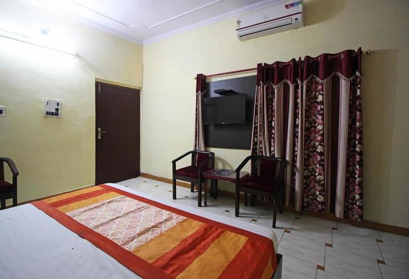 Oyo 7928 Hotel Sehgal 5