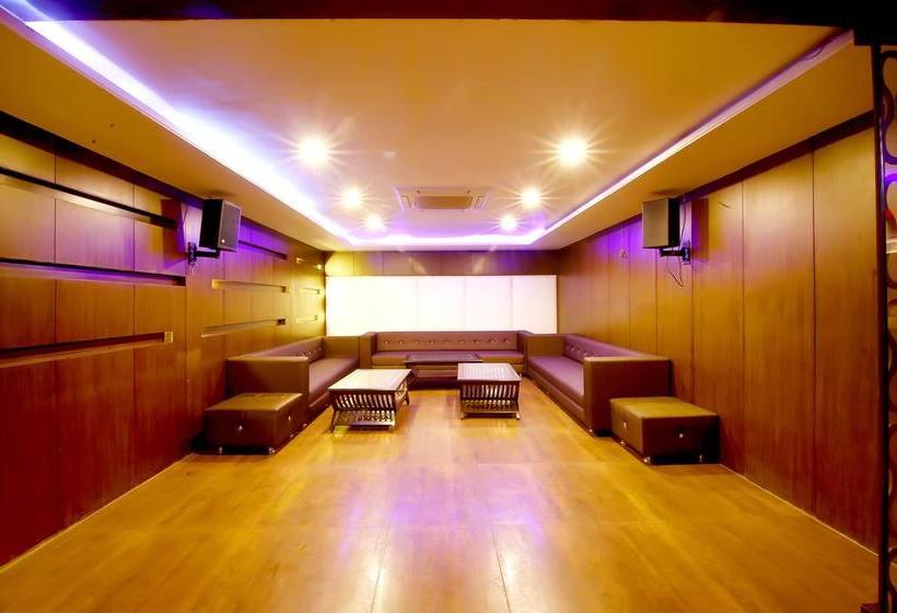 Oyo 4779 Hotel Vansh Palace Chhattisgarh