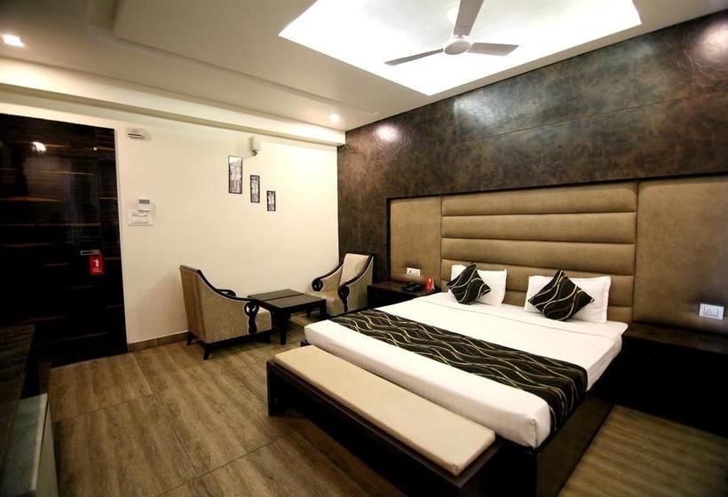 Oyo 4779 Hotel Vansh Palace 18