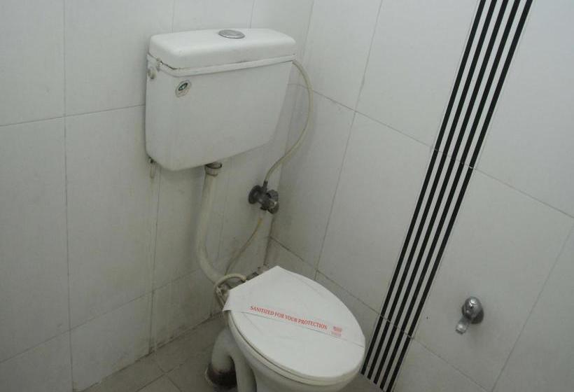 Oyo 3061 Hotel De Pintu 14