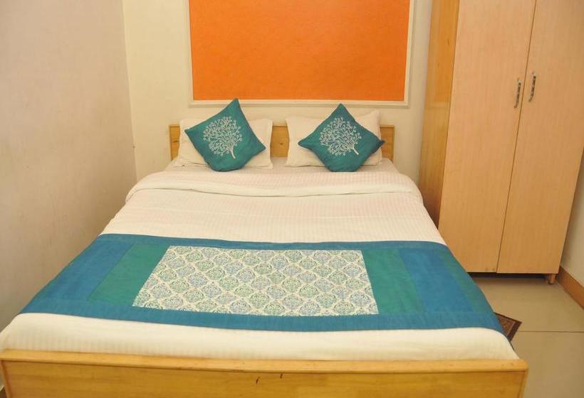 Oyo 3061 Hotel De Pintu 6