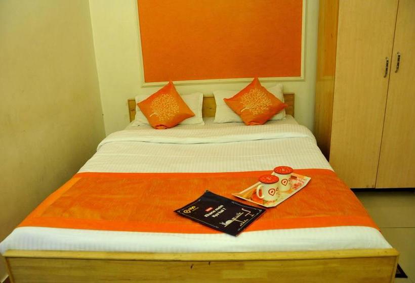 Oyo 3061 Hotel De Pintu 8