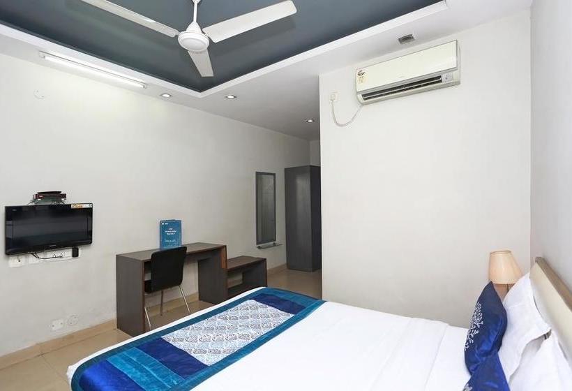 Hotel Oyo 2737 Residency Square 11