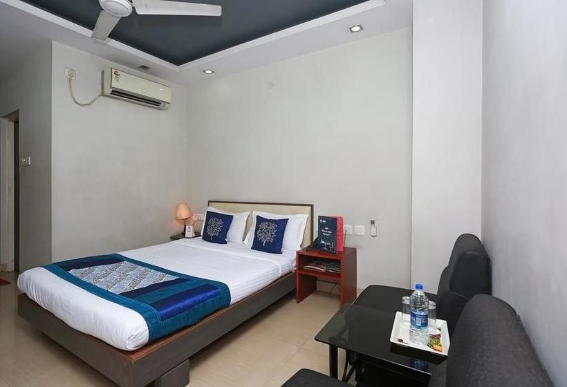 Hotel Oyo 2737 Residency Square 19
