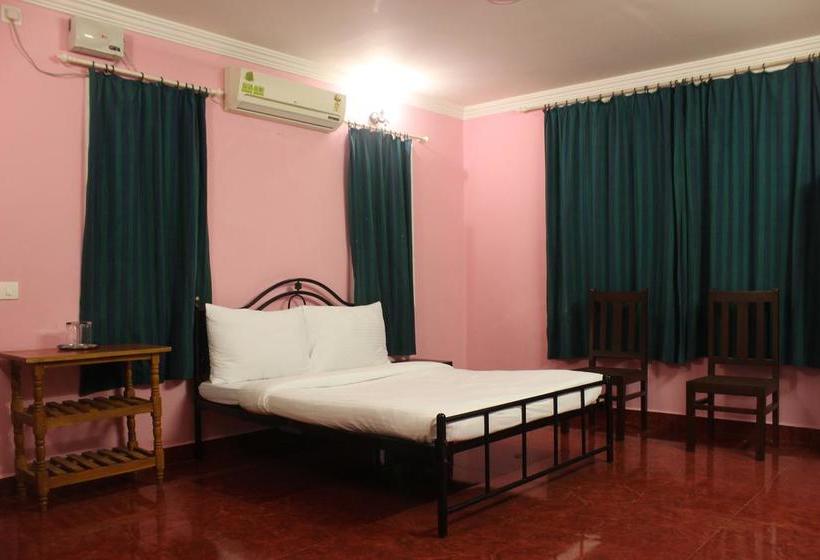 Hotel Oyo 6453 Studios Behind Kfc Calangute 17
