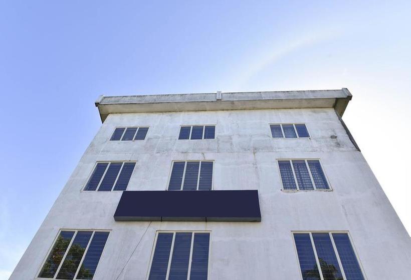 Hotel Oyo 9118 Saravana Inn Kerala