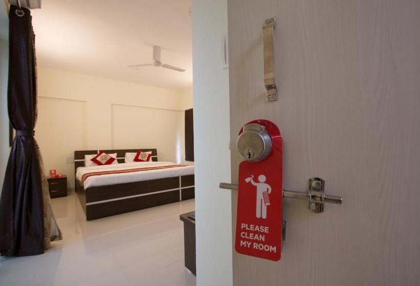 Hotel Oyo 9052 Leisurely Abode 16