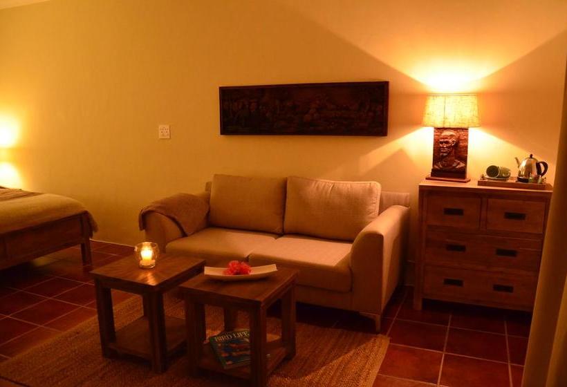 The Blue Door B&b 18