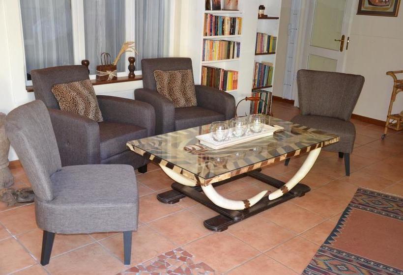 The Blue Door B&b 20