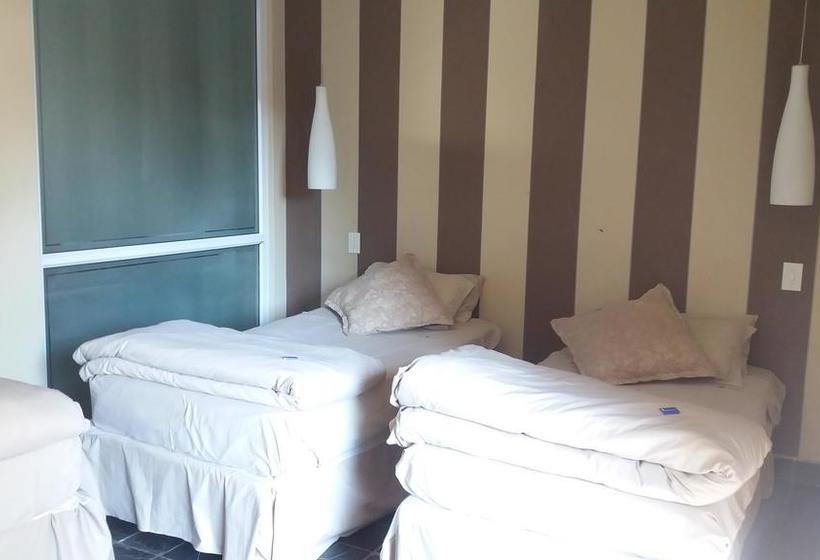 Bed and Breakfast Flying Falcon Guesthouse 4