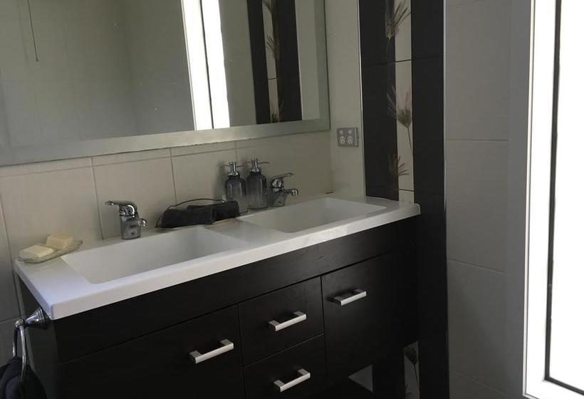 Bed and Breakfast Lye Bow Bnb 10