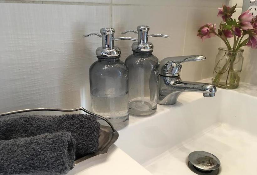 Bed and Breakfast Lye Bow Bnb 17