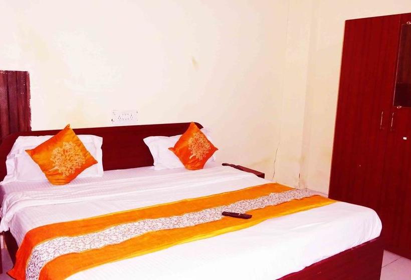 Hotel Madhav Stay 11