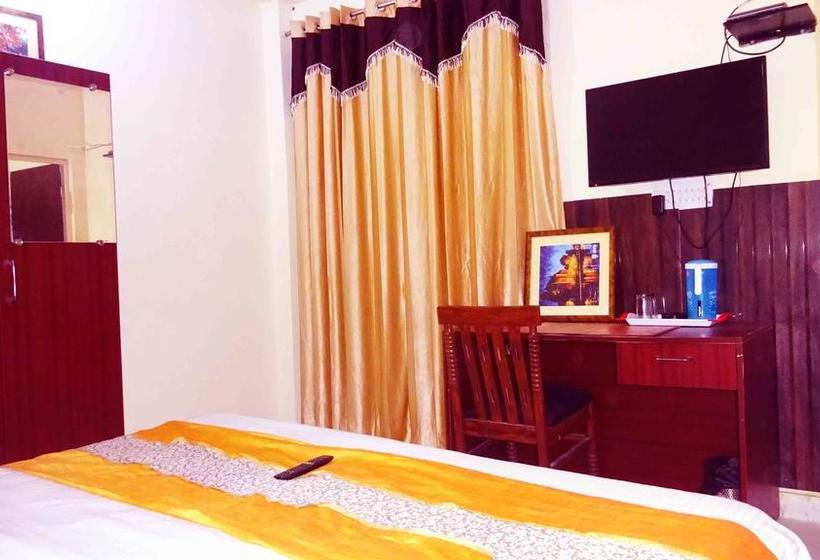Hotel Madhav Stay 12