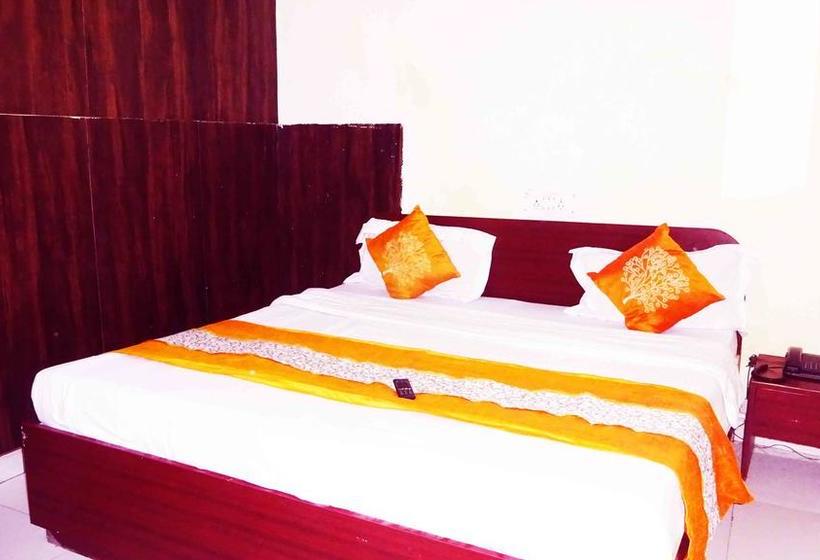 Hotel Madhav Stay 17