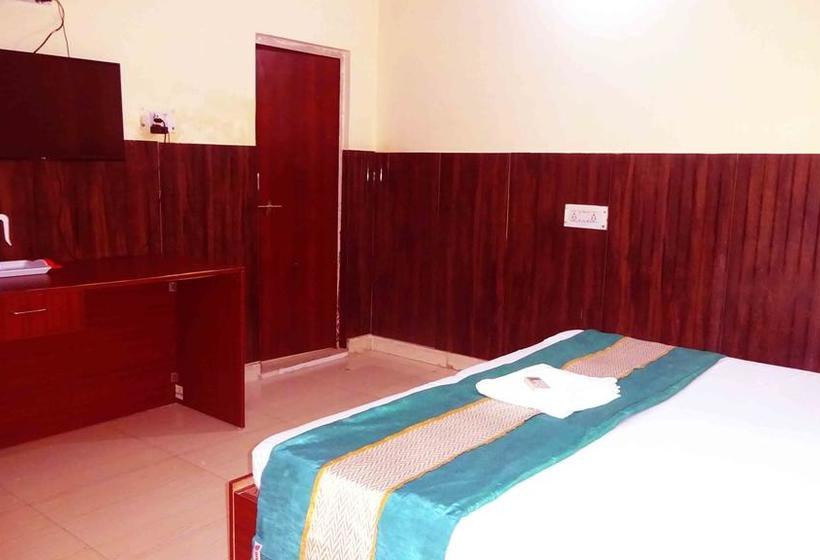 Hotel Madhav Stay 8