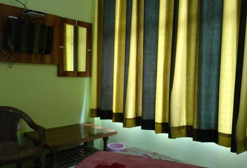 Hotel Brahma Kamal 13