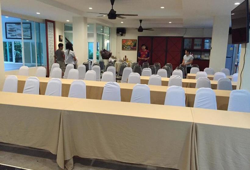 Hotel The Hideaway 9