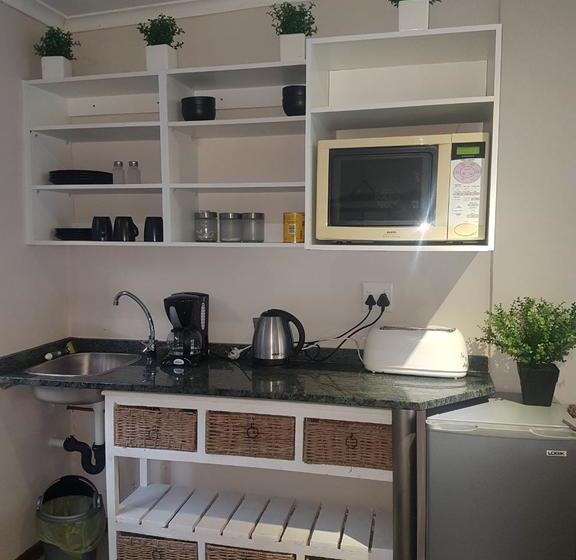 Bed and Breakfast 29 On South End Bnb 9