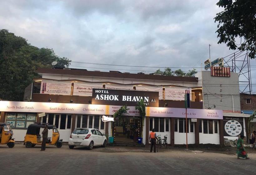 Hotel Ashok Bhavan 14