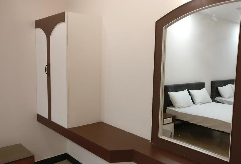 Hotel Ashok Bhavan 4