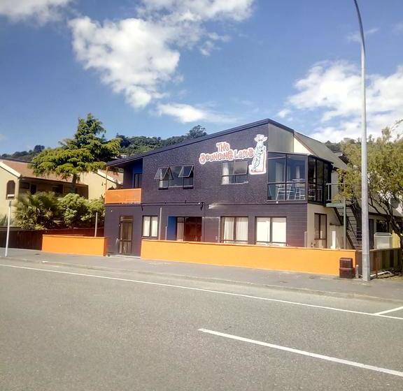 Hostel Bouncing Lamb Backpackers 14