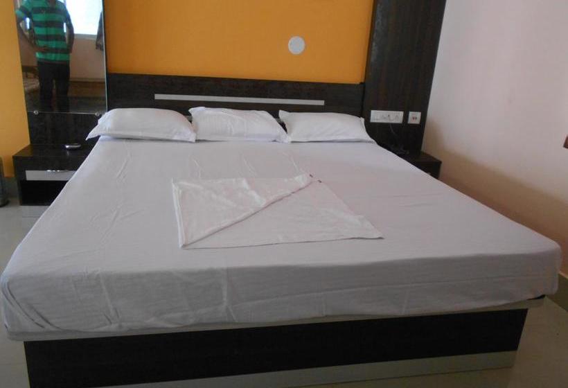 Resort Garden Retreat 1