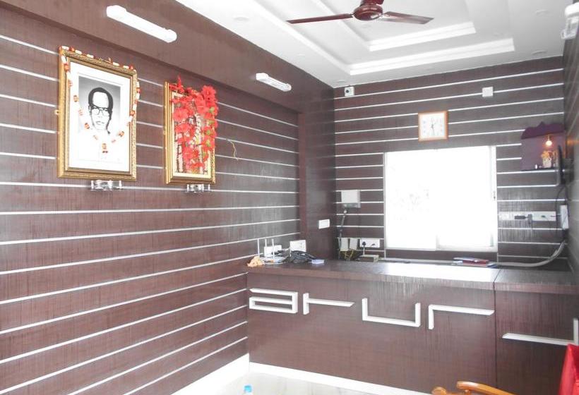 Resort Garden Retreat 18