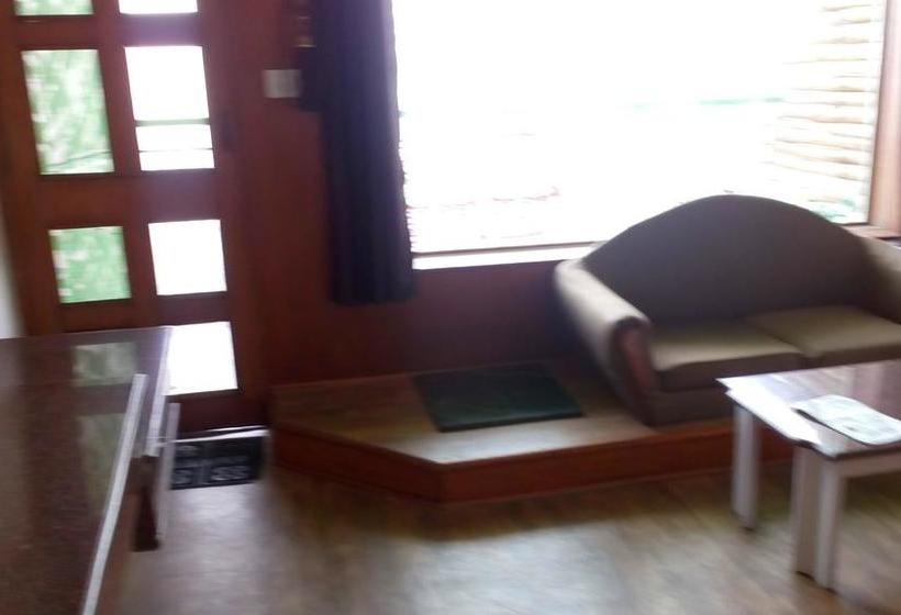 Hotel Classic Heights 7