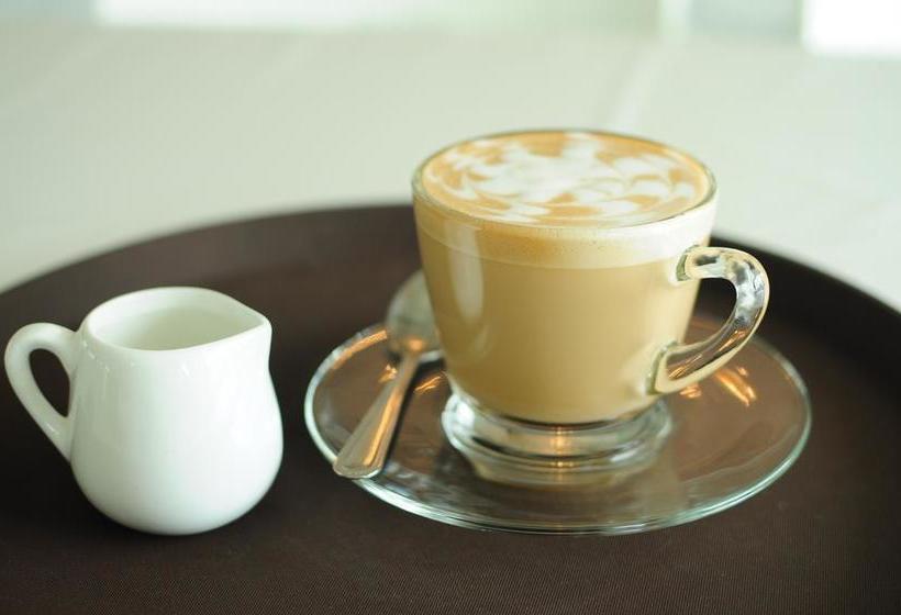 Montara Hotel And Resort Korat 10