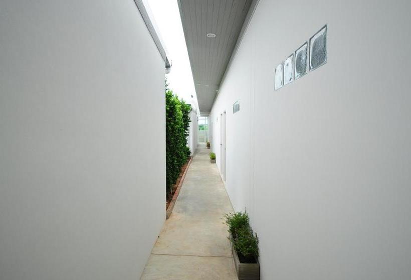 Montara Hotel And Resort Korat 16