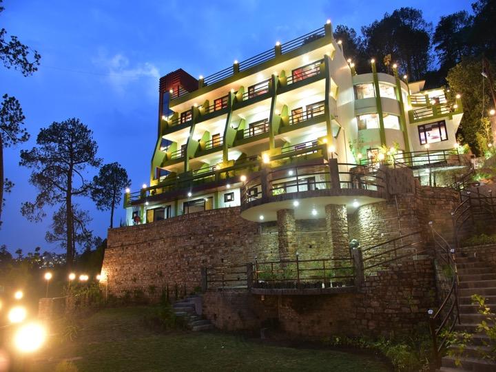 Xomotel Sunita Himalayan Paradise 7