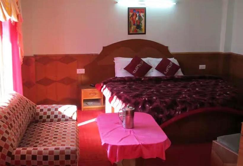 Gautam Hotel & Cottage 7