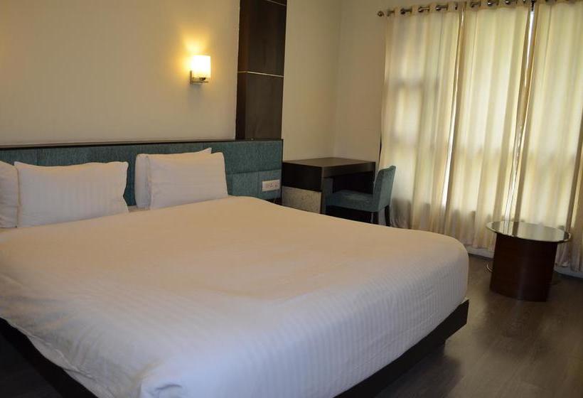 Hotel Tara Palace 10