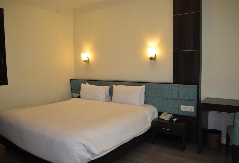 Hotel Tara Palace 12