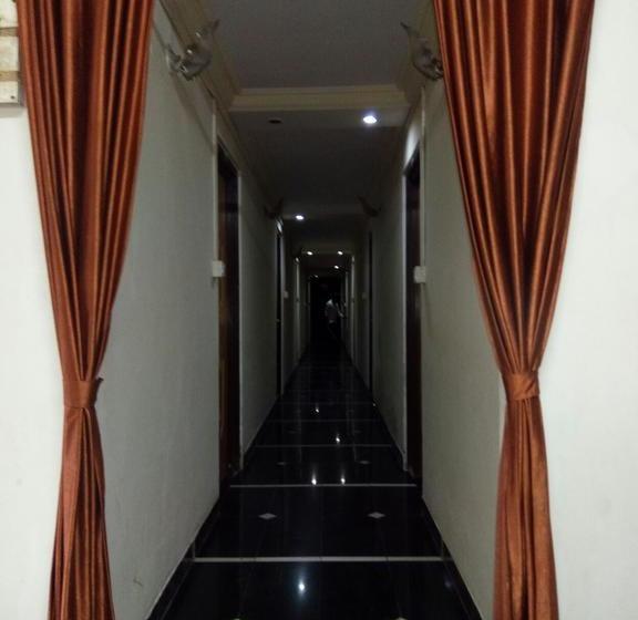 Hotel Sai Samrat Inn 13