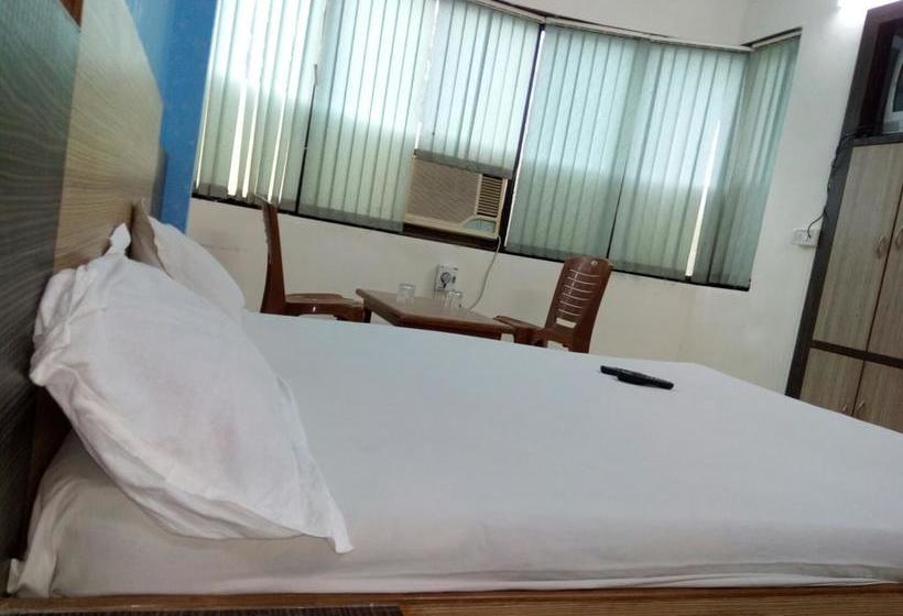 Hotel Sai Samrat Inn 9