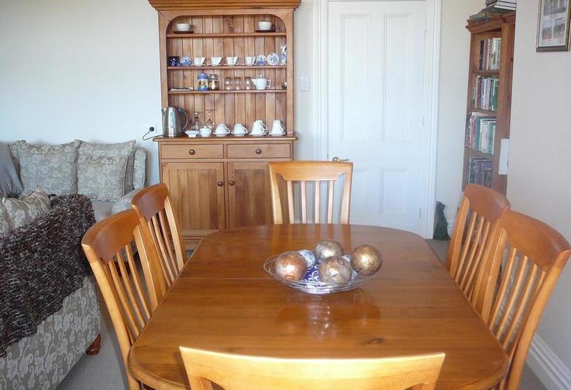 Nelson Heights Bed & Breakfast 12